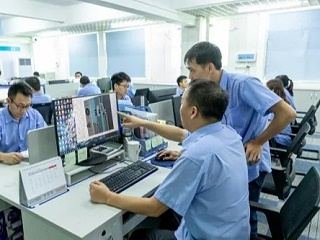 靈科超聲波行業(yè)第一家打造領(lǐng)尖技術(shù)，精密穩(wěn)定超聲波焊接機廠家