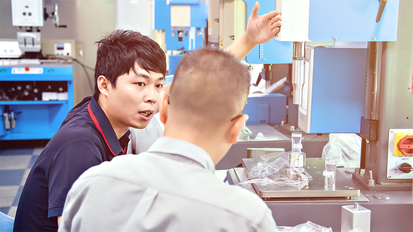 杜肯超聲波焊接機(jī)升降絲桿磨損？找準(zhǔn)原因，恢復(fù)高效運(yùn)轉(zhuǎn)！