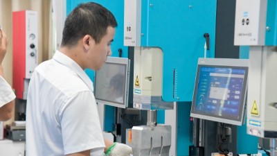 明惠超聲波焊接機換能器松動難題？靈科超聲波“四步法”精準解決！